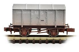 Dapol 2F-013-050 - LMS 299035 Gunpowder Van Weathered