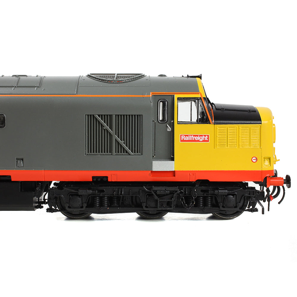 Bachmann 35-305 - Class 37/0 37371 BR Railfreight (Red Stripe)