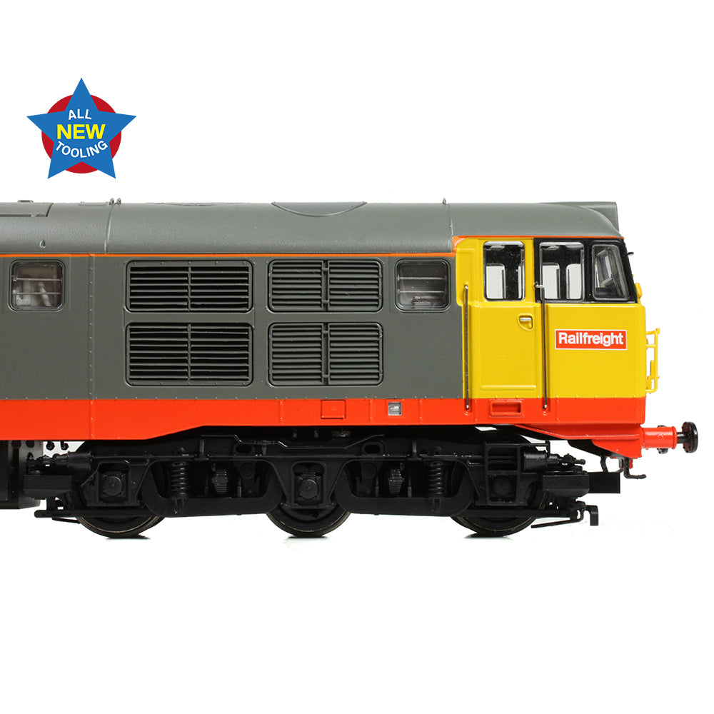 Bachmann 35-821 - Class 31/1 Refurbished 31180 BR Railfreight (Red Stripe)