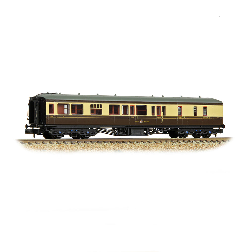 Graham Farish 374-511A - GWR Hawksworth Brake Third Corridor GWR Chocolate & Cream