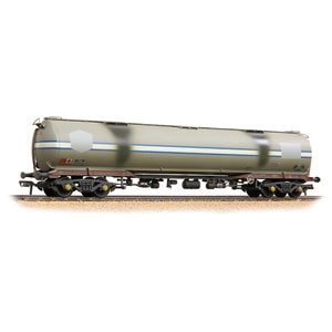 Bachmann 38-109B - BR 100T Class A TEA Bogie Tank Wagon Debranded (Ex-Jet-Conoco) Light Grey (Weathered)