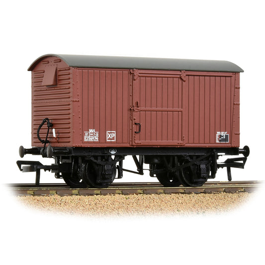 Bachmann 38-381A - LNER 12 Ton Ventilated Van Corrugated Ends BR Bauxite (Late)