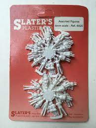 Slaters Plastikard 4A26 - Assorted Figures Seated/Standing (48) Unpainted