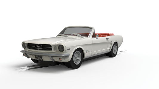 Scalextric C4404 - James Bond Ford Mustang - Goldfinger