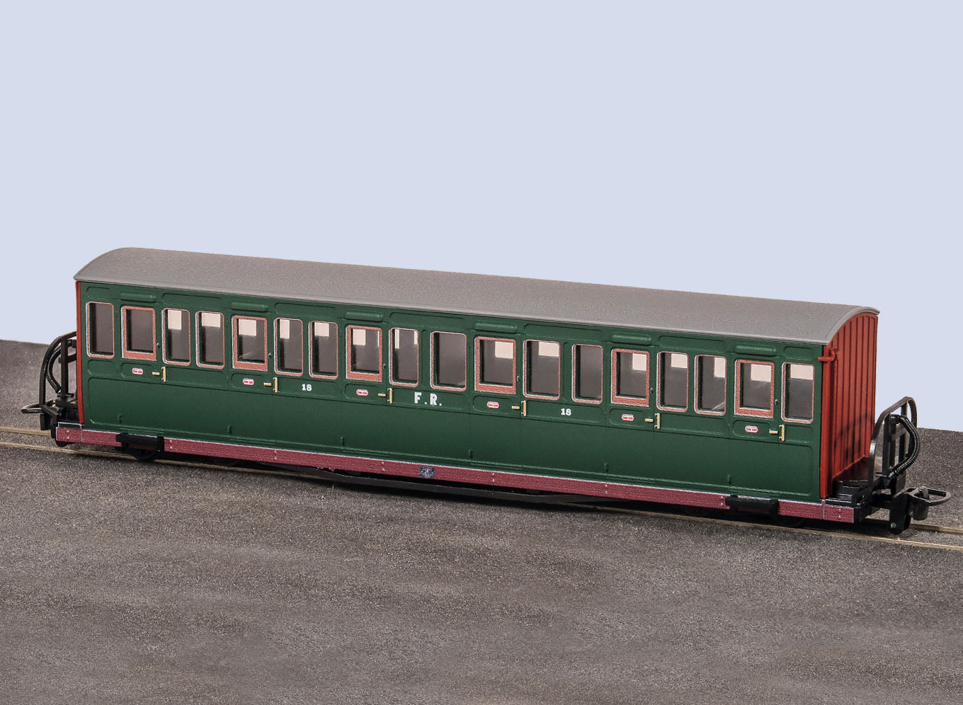 Peco GR-603B - Ffestiniog Railway Short 'Bowsider' Coach - Colonel Stephens No.18