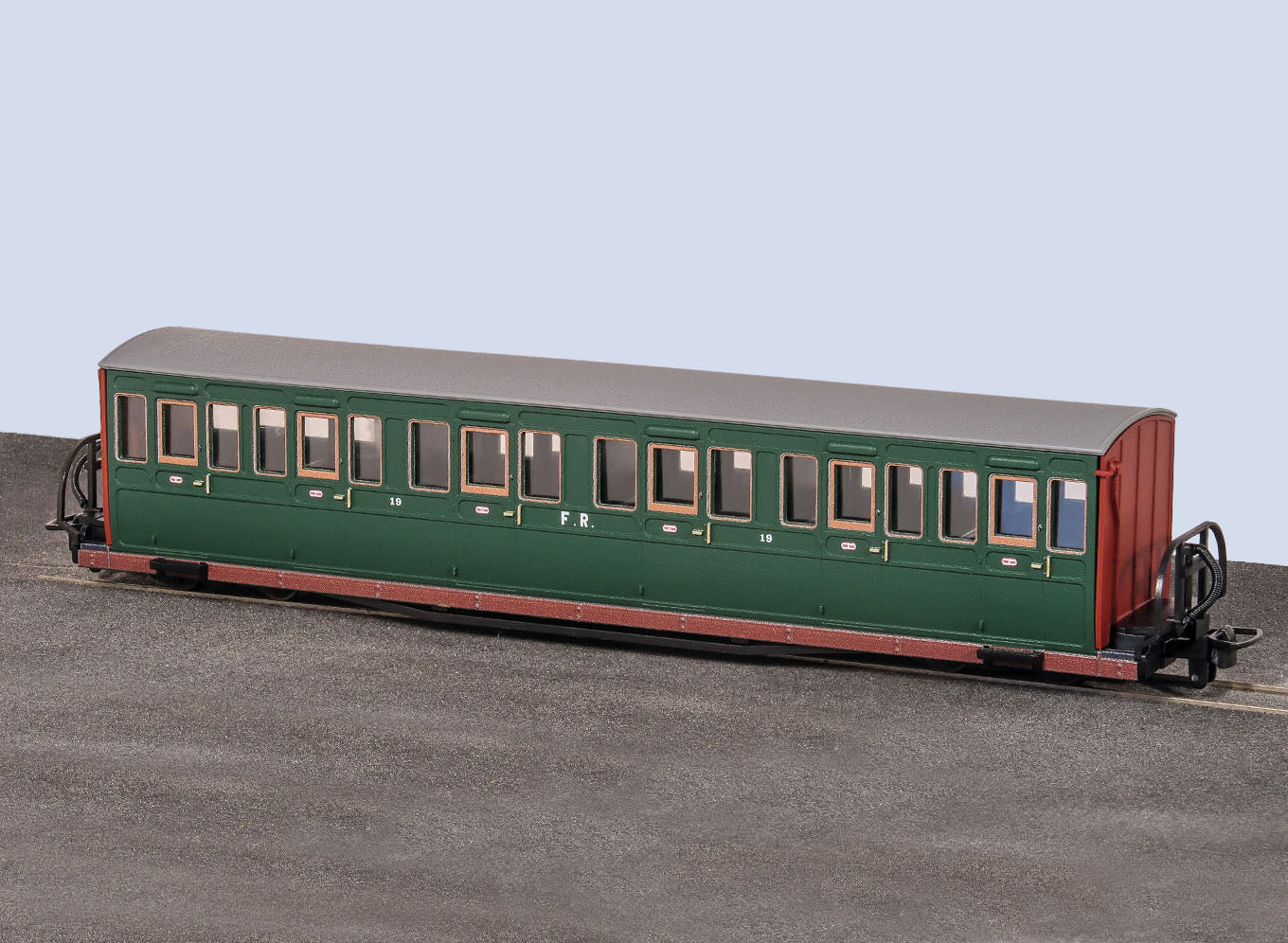 Peco GR-623A - Ffestiniog Railway Long 'Bowsider' Coach - Colonel Stephens No.19