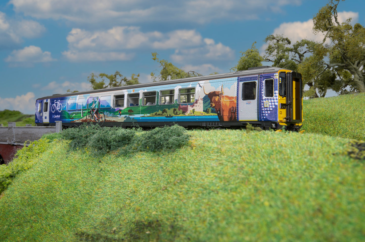 Hornby R30011 - Scotrail Class 153 No. 153377