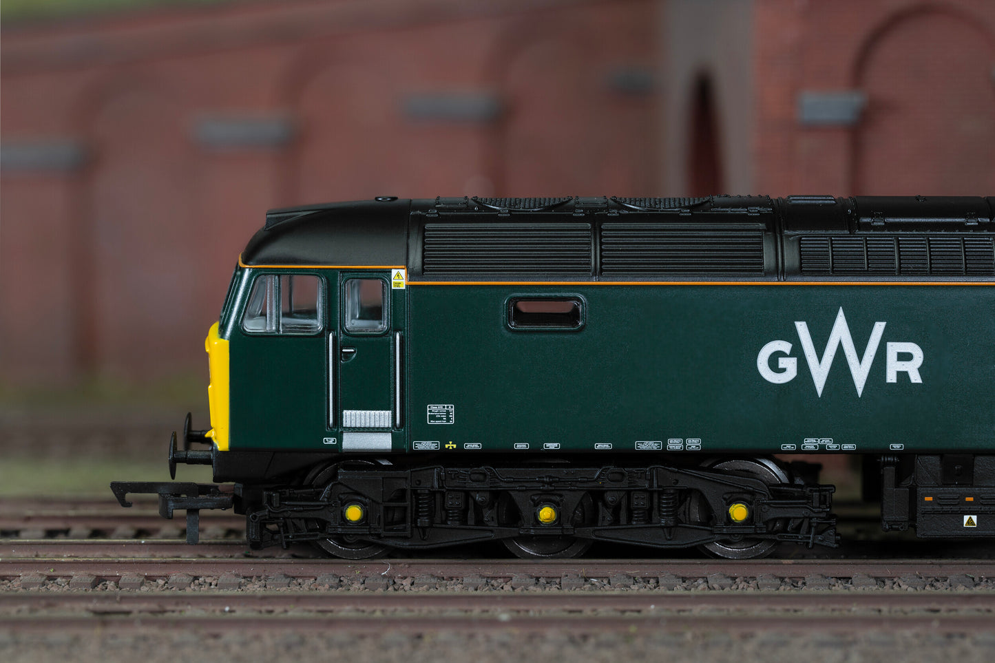 Hornby R30181 - GWR Class 57 'Tintagel Castle' No. 57603