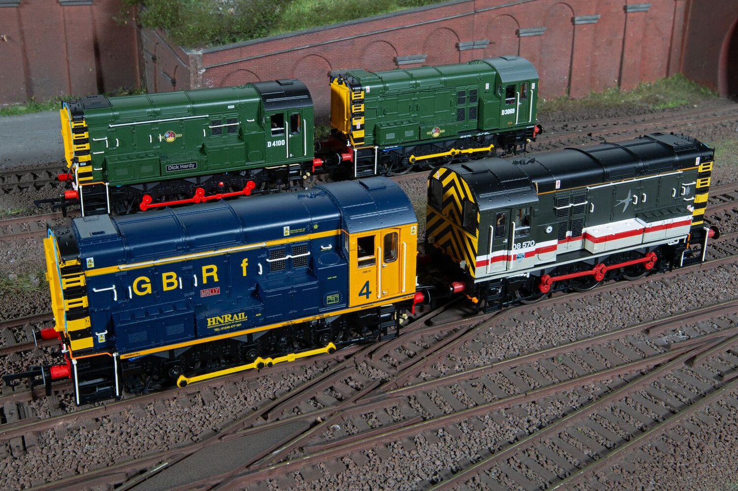 Hornby R30301TXS  - BR, Class 08, 0-6-0, D3069 (Sound Fitted)