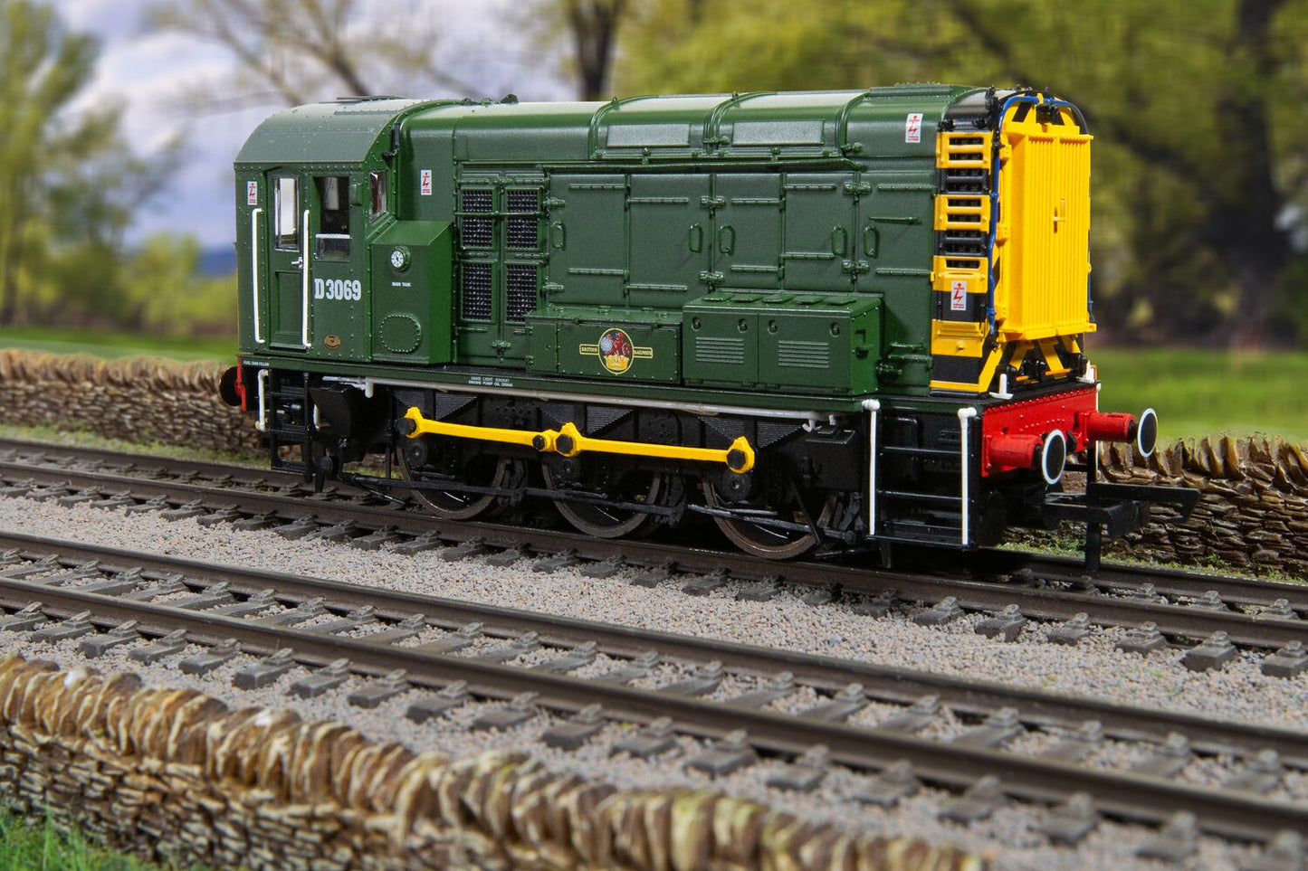 Hornby R30301TXS  - BR, Class 08, 0-6-0, D3069 (Sound Fitted)