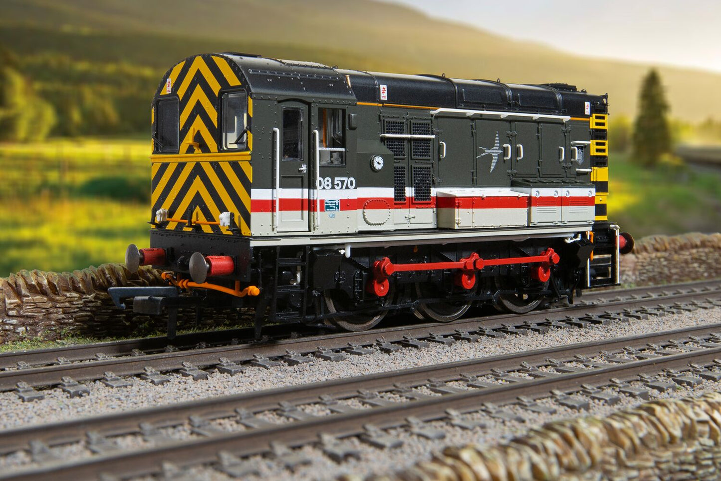 Hornby R30368 - BR Intercity Class 08 0-6-0 No.08570