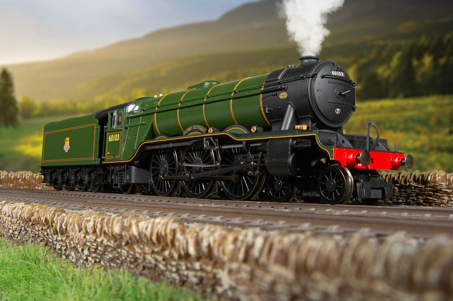 Hornby R3991SS - BR A3 Class 'Flying Scotsman' with Steam Generator, Diecast Footplate & Flickering Firebox