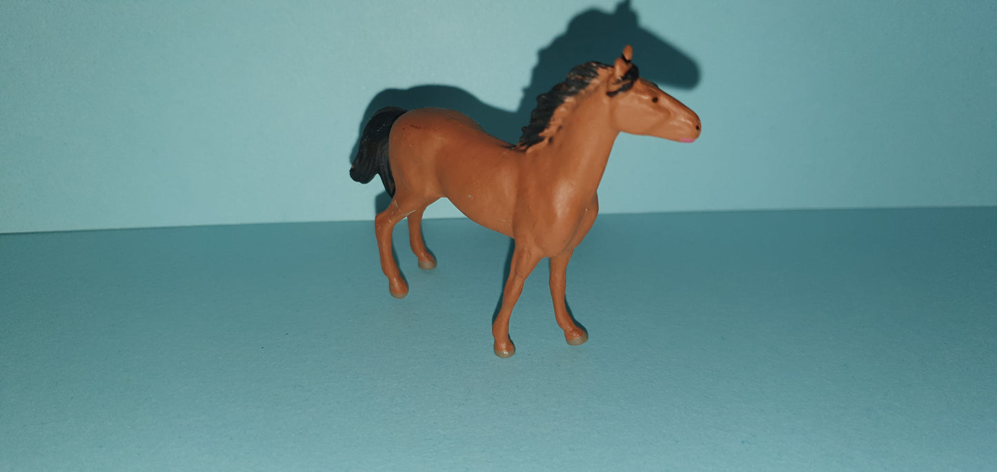 Standing Horse (Brown)