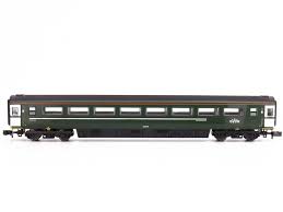 Dapol 2P-005-339 - Mk3 Coach GWR Green 2nd Class 42579 HST