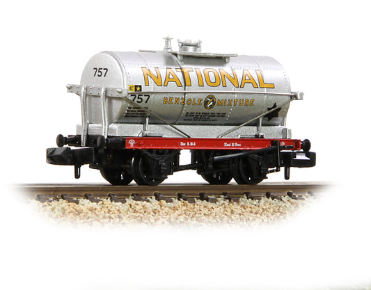 Graham Farish 373-650B - 14 Ton Tank Wagon 'National Benzole' Silver