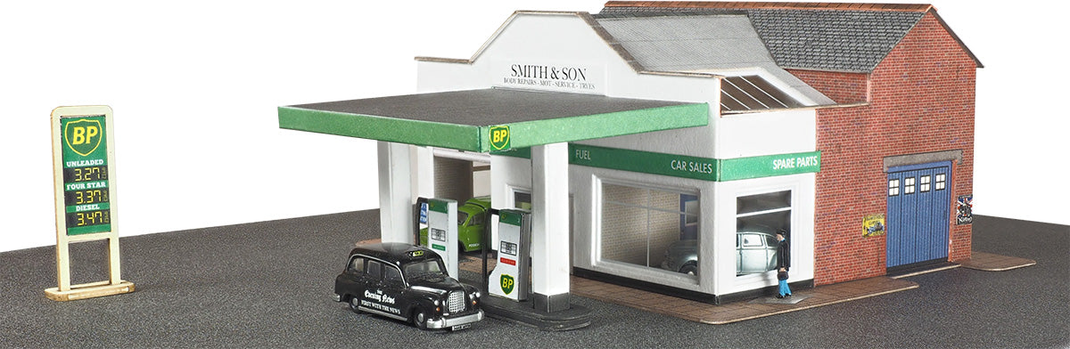 Metcalfe PN181 - Service Station