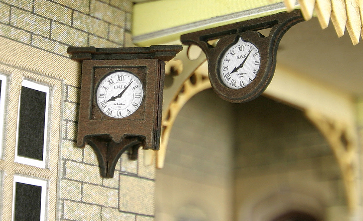 Metcalfe PO515 - Station Clocks