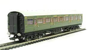 Hornby R4297E - SR Maunsell Corridor 3rd Class Coach '2351'