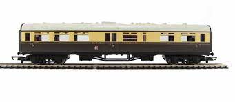 Hornby R4525 - GWR Restaurant Coach '9578'