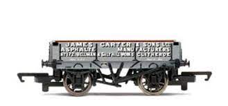 Hornby R6338 - 3 Plank Wagon James Carter & Sons No.172