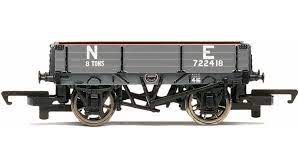 Hornby R6807 - NE 3 Plank Wagon 'No 722418'