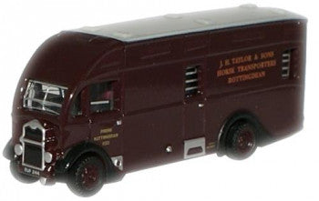 Oxford Diecast NAH003 - J H Taylor & Sons Albion Horsebox