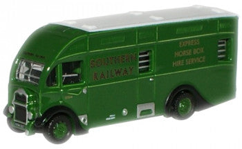 Oxford Diecast NAH004 - Southern Railways Albion Horsebox